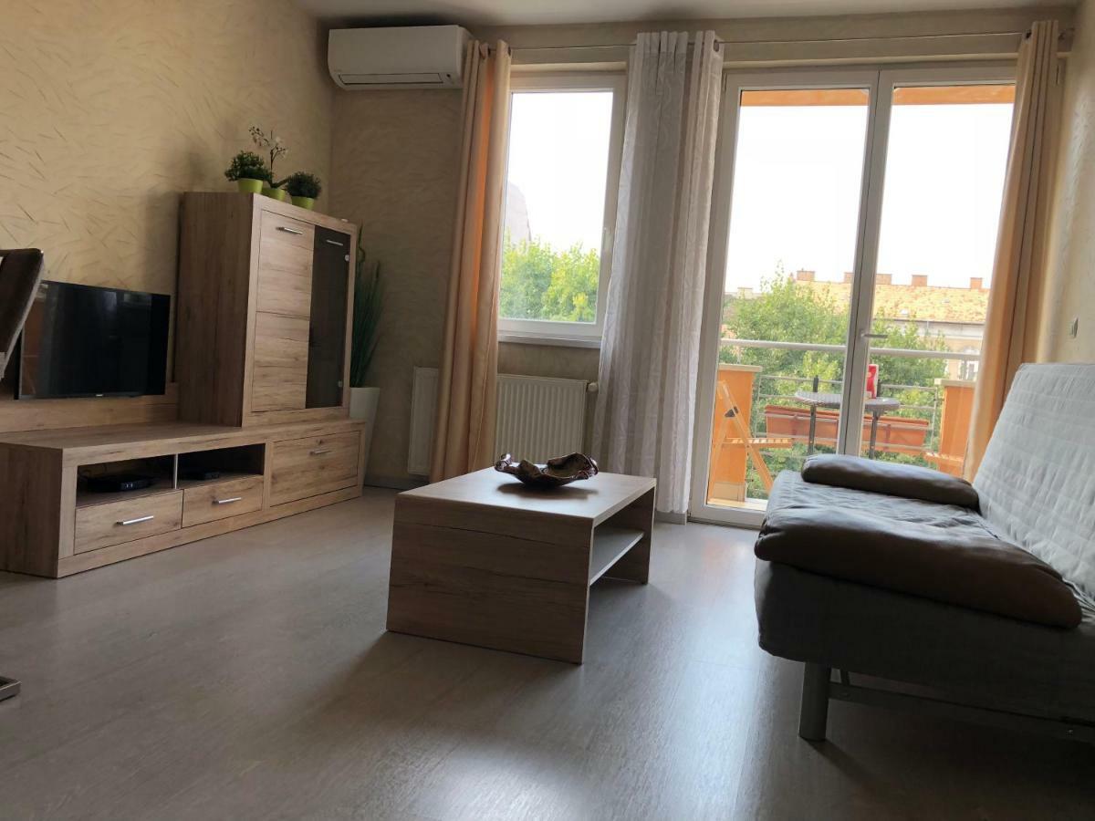 Aden Apartment Free Parking Budapest Exterior photo
